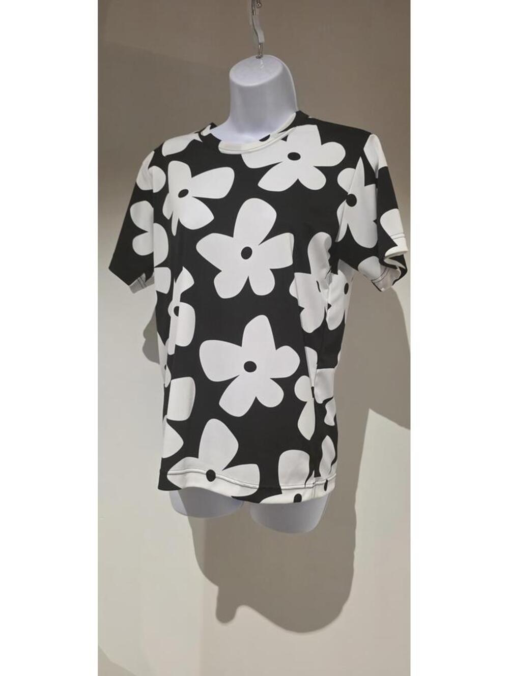 Comme Des Garçons T-Shirt Size L Black White Short Sleeve Floral Tee